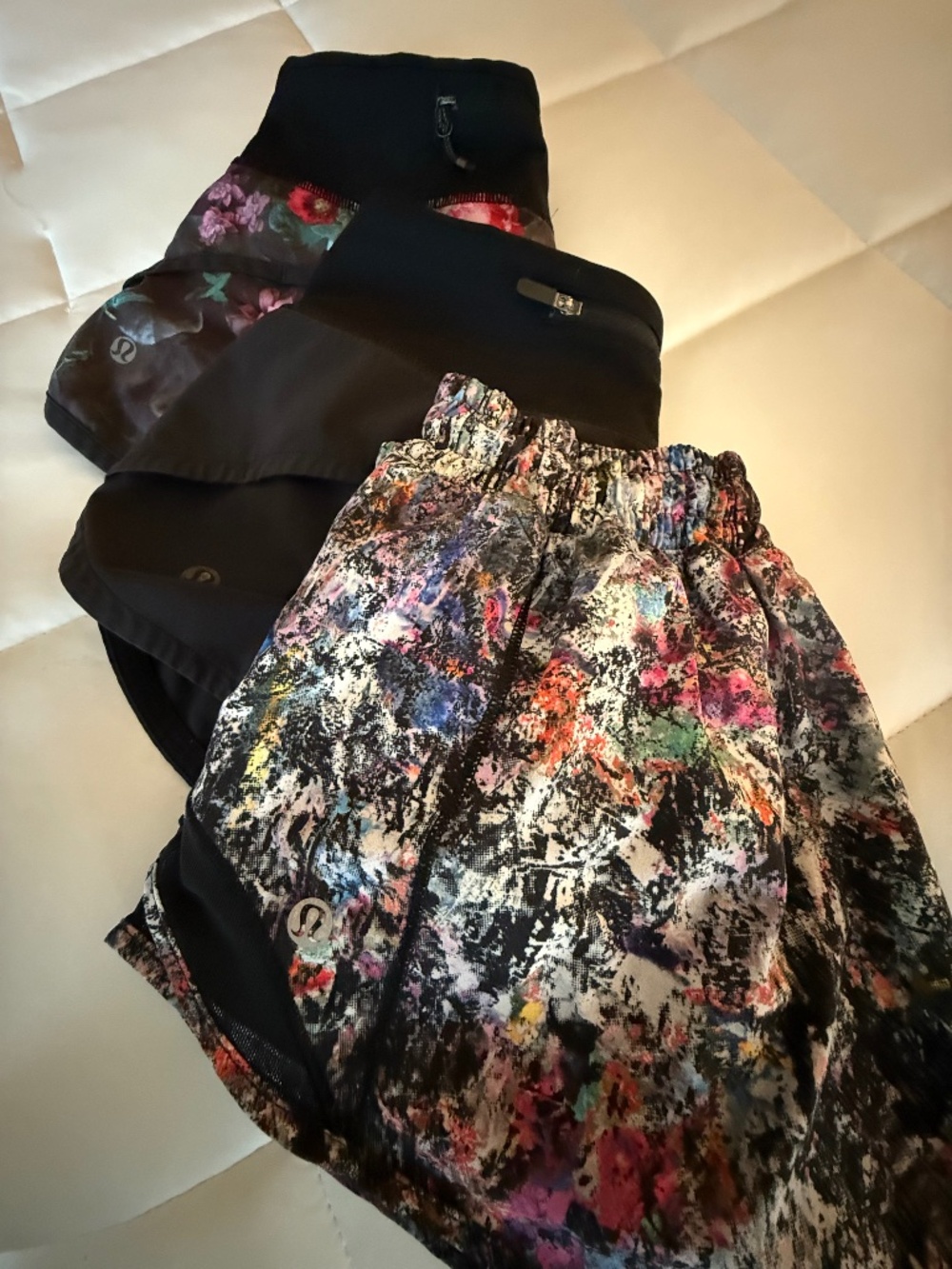 Sz 2 Lululemon Shorts Bundle Lot 3 Pairs Black & Printed Athletic Shorts